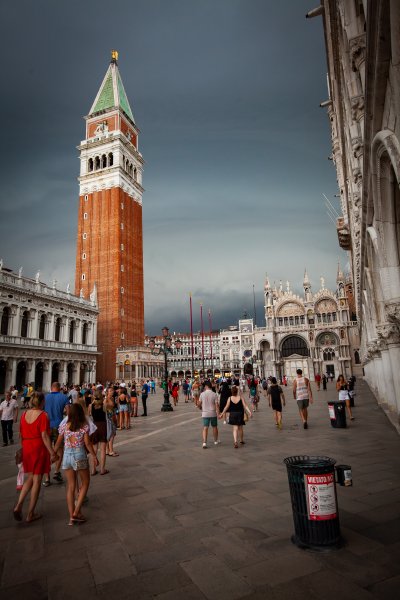 Trip to Austria 2021 - Venedig | Lens: EF16-35mm f/4L IS USM (1/80s, f6.3, ISO400)